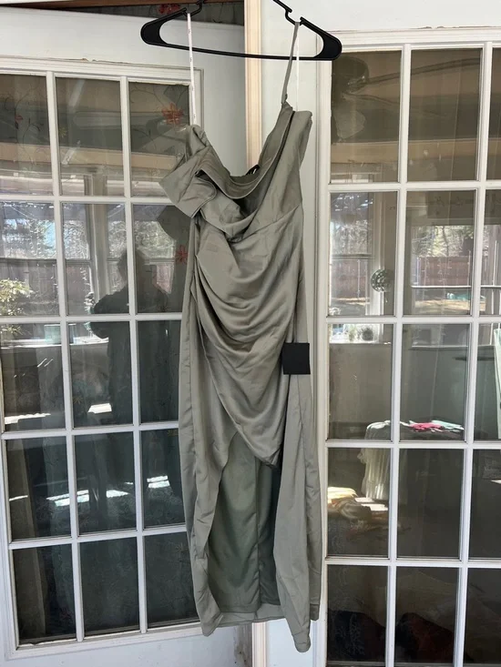 Sage One-Shoulder Asymmetrical Slit Evening Dress - Picture 2 of 4